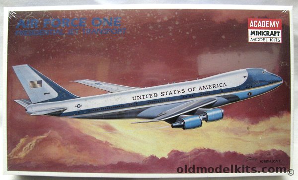 Academy 1/288 Air Force One 747, 2104 plastic model kit